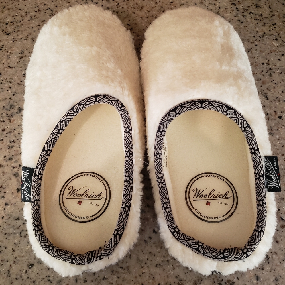 NEW Woolrich Slippers